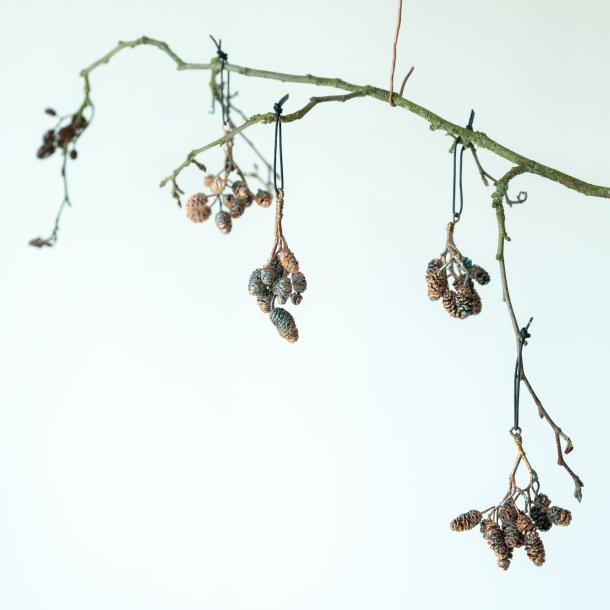 2025 Weihnachtsschmuck Erlenzapfen