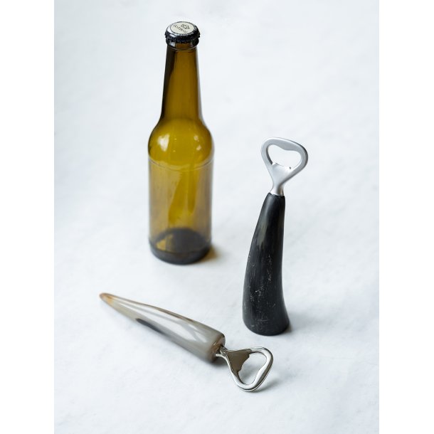Horn bottle opener Standing