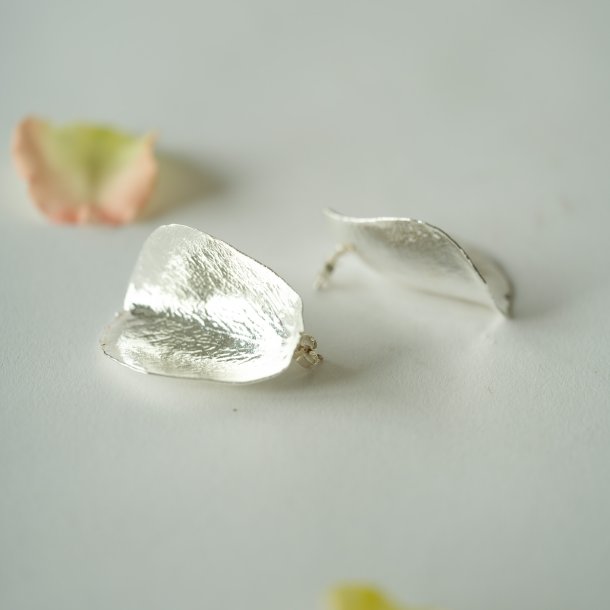 Flora rose �restikker fors�lvet