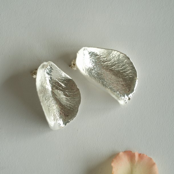 Flora rose �restikker fors�lvet