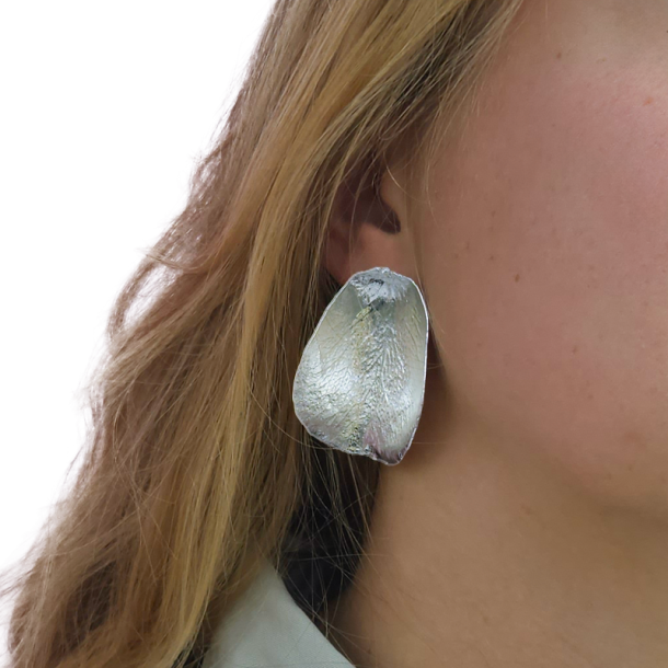 Flora rose �restikker fors�lvet