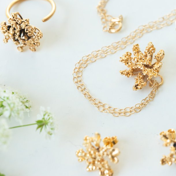 Flora Vild gulerod vedhng forgyldt